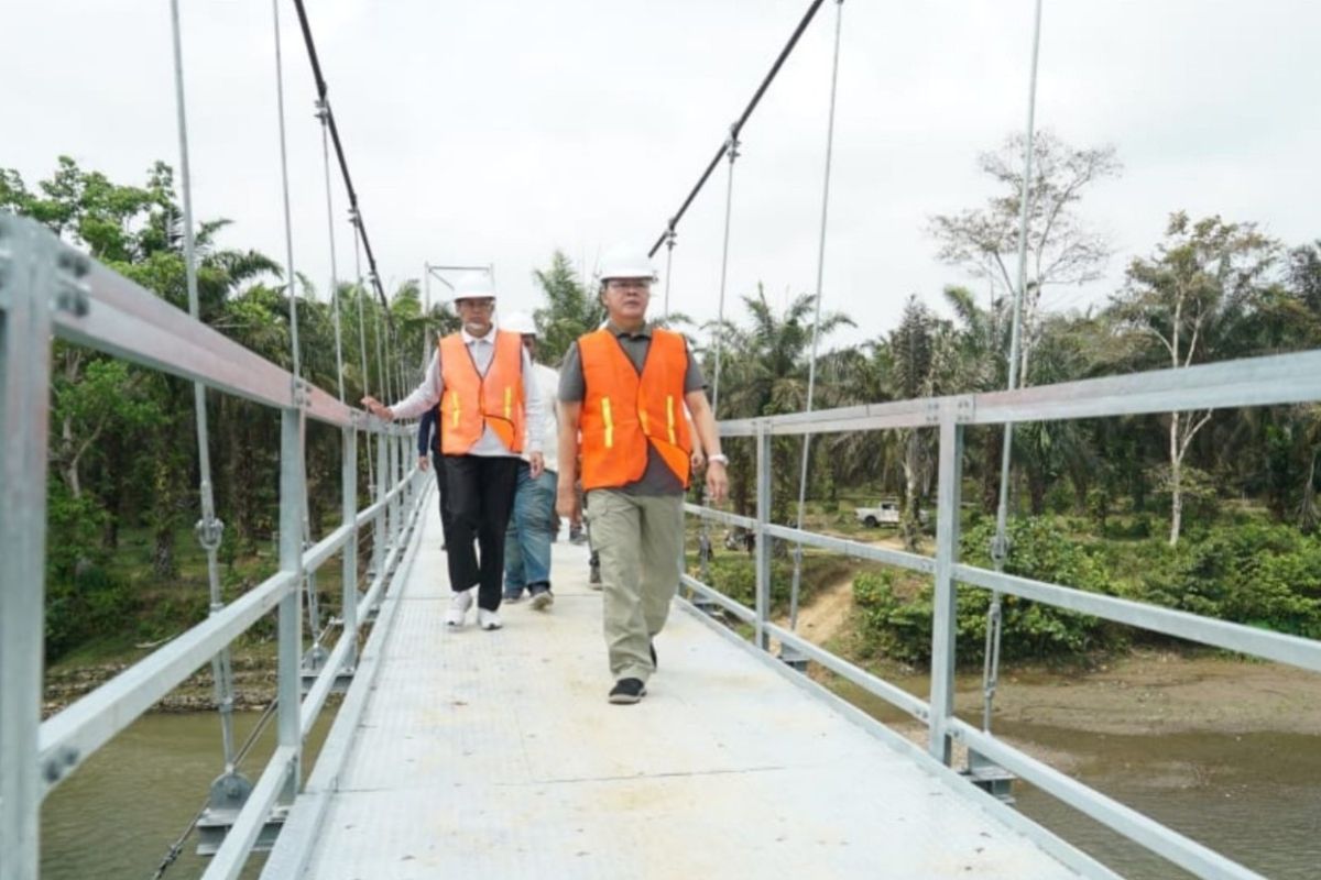 Pemprov Bengkulu bangun jembatan perlancar distribusi hasil bumi