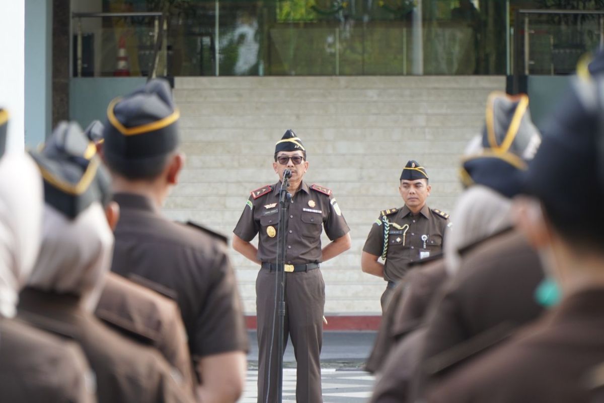 Baru dilantik, Kajati Riau Akmal Abbas langsung evaluasi kinerja jajaran