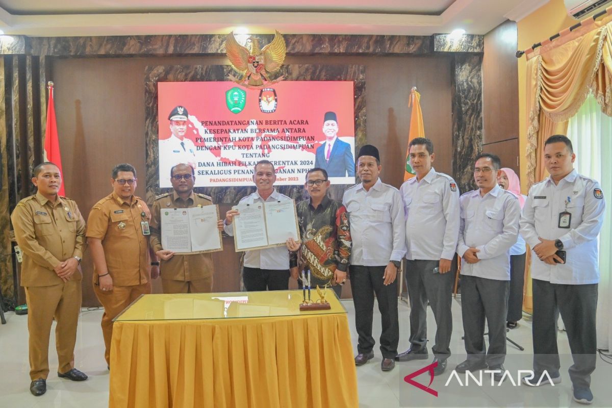 Pj Wali Kota Padangsidimpuan tanda tangani NPHD anggaran pemilu 2024