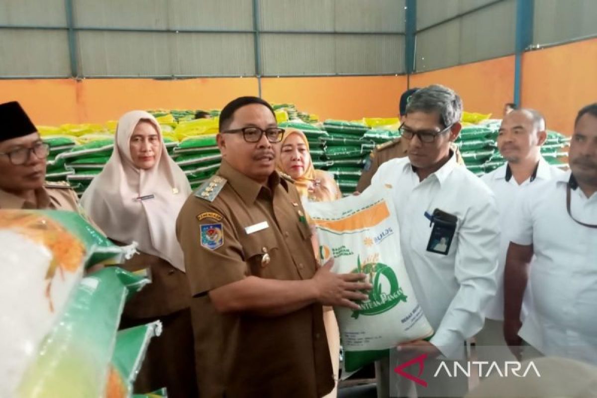 Pj Wali Kota pastikan stok beras di Bengkulu tersedia hingga awal 2024