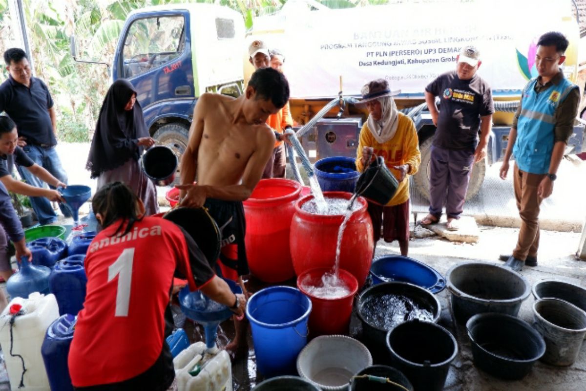 PLN guyur 1 juta liter air bersih di Jateng dan DIY