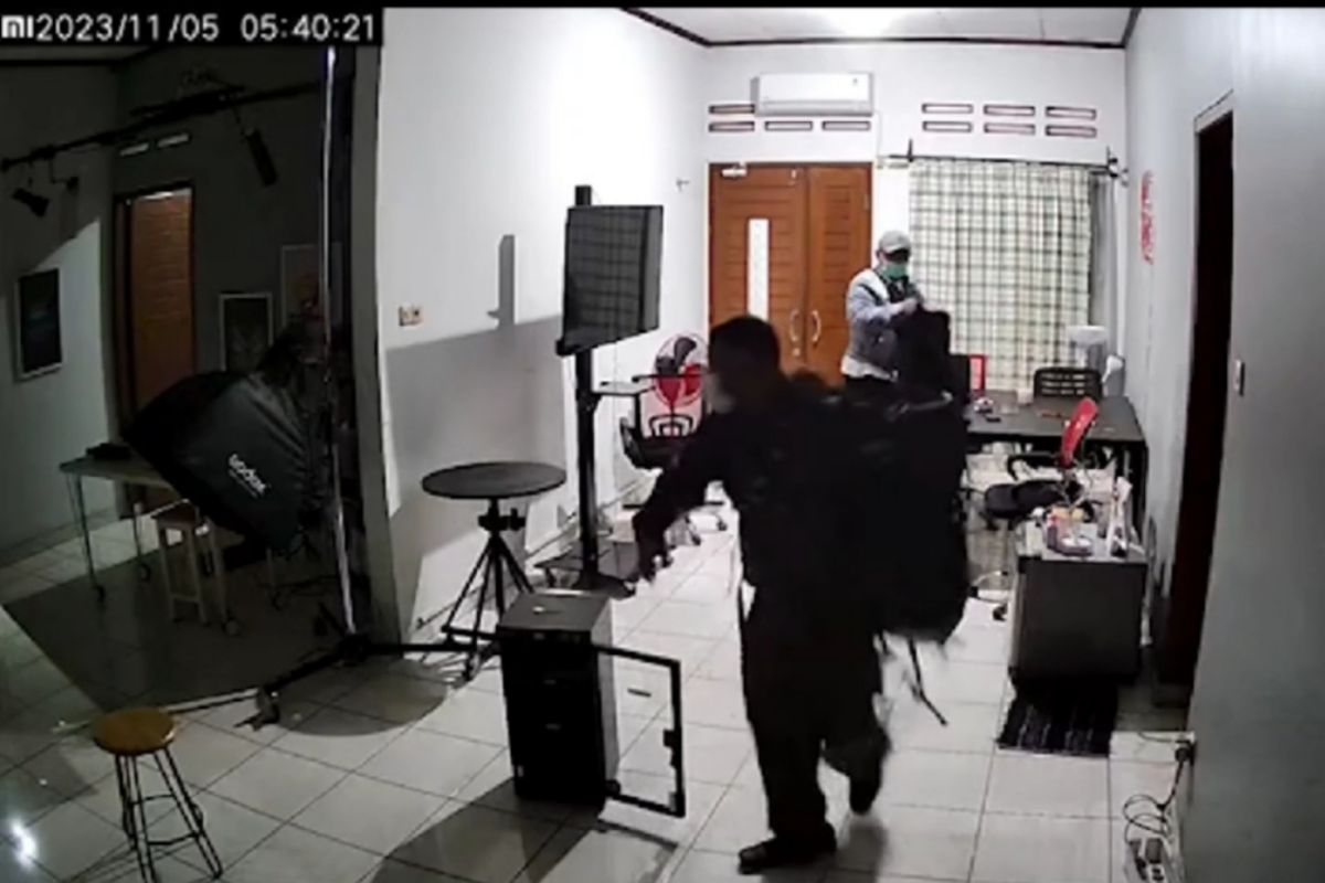 Polisi usut pencurian alat elektronik rumah produksi di Cilandak