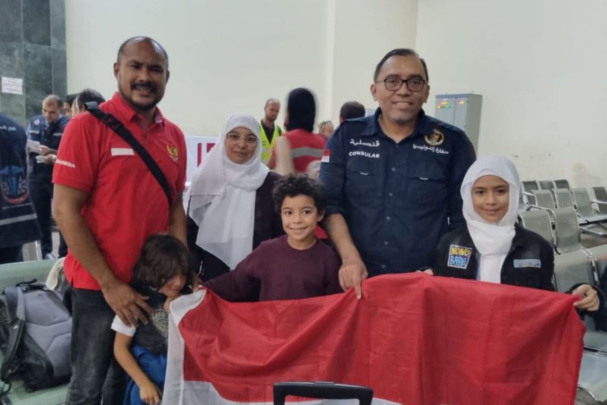 Kemlu pastikan keluarga Abdillah Onim pulang dari Gaza ke Indonesia