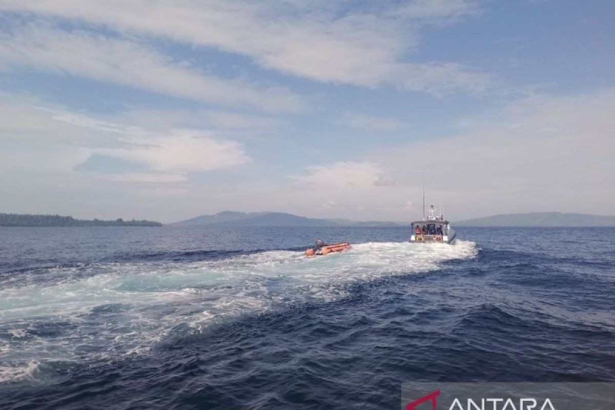 Tim SAR lanjutkan pencarian nelayan Nusalaut hilang  kontak