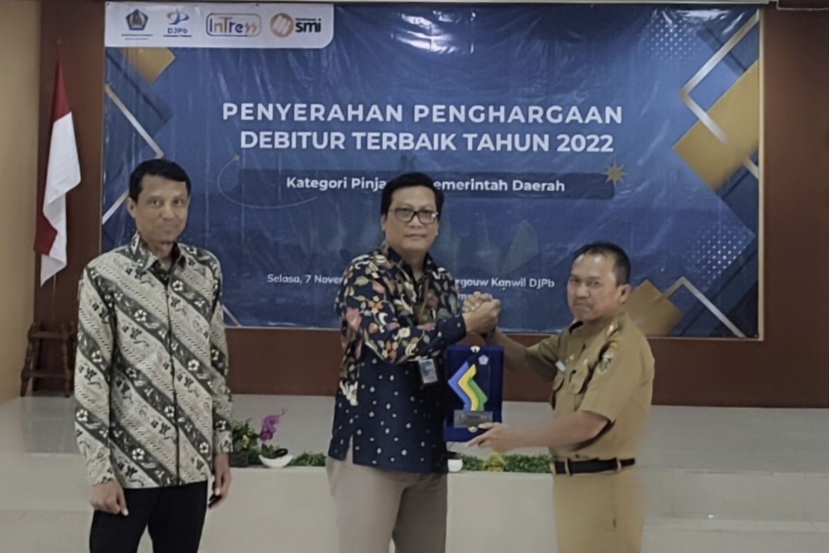 Lampung Tengah jadi debitur terbaik