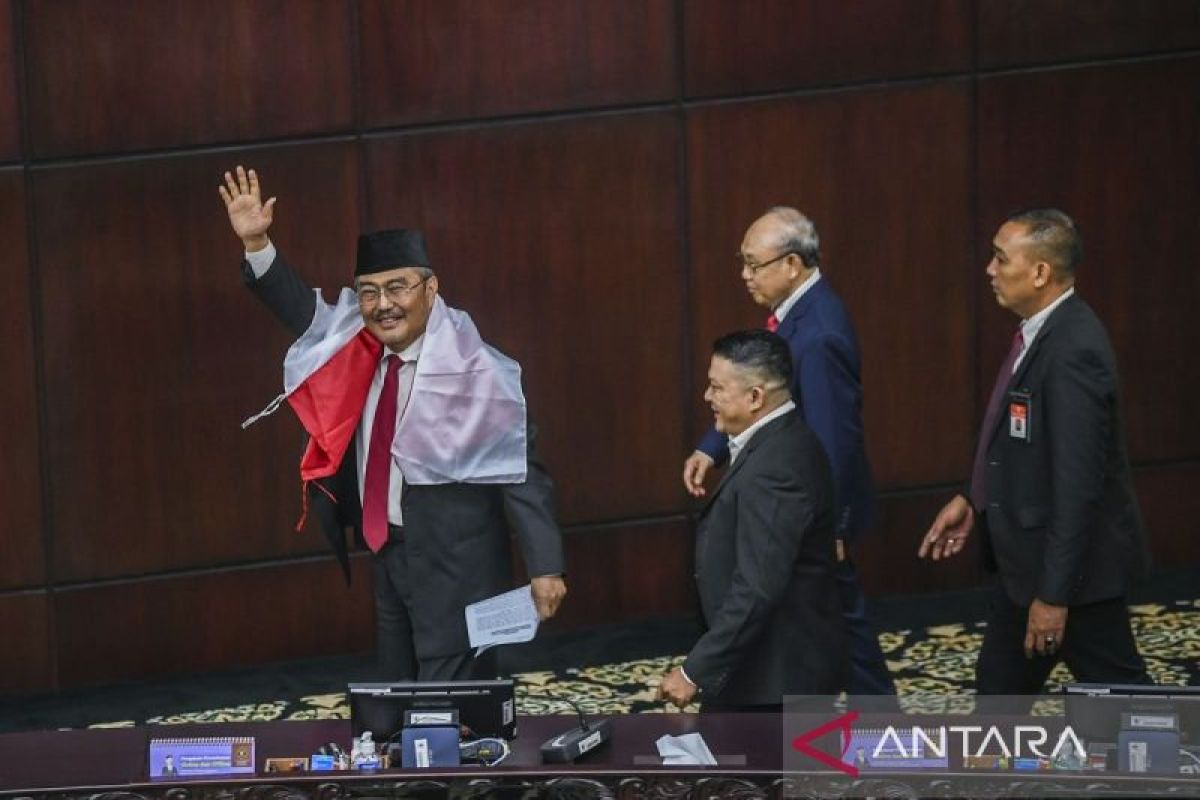 Ketua Komisi III DPR nilai putusan MKMK berhentikan Anwar Usman sudah tepat