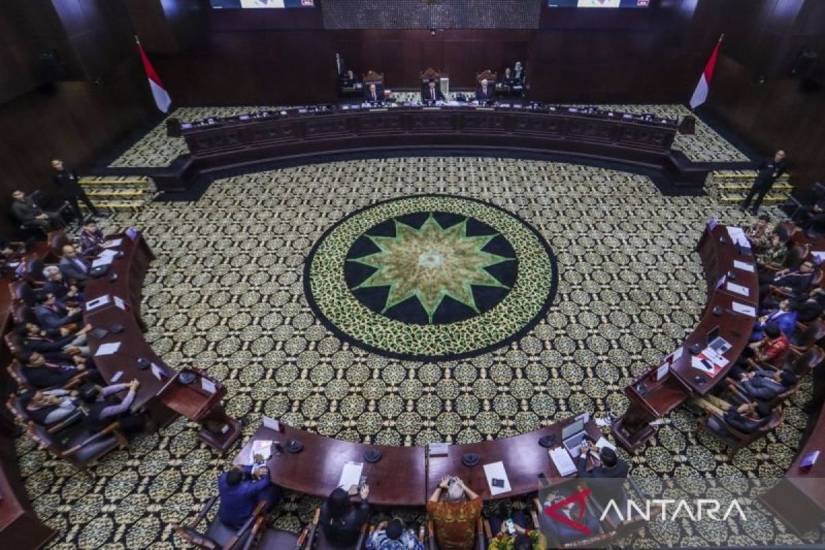 Sidang Putusan Pelanggaran Etik Hakim Konstitusi - ANTARA News