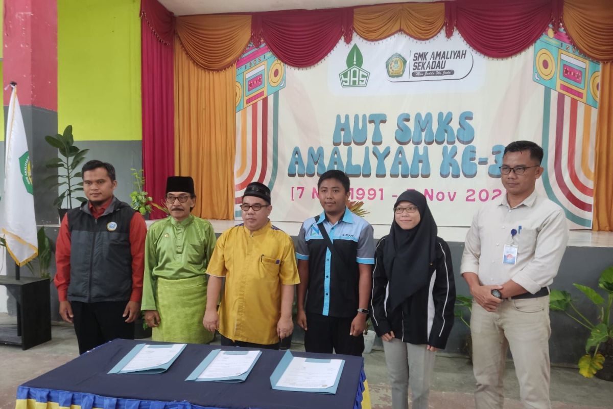 SMK Amaliyah tanda tangani kerja sama dengan PWI Sekadau