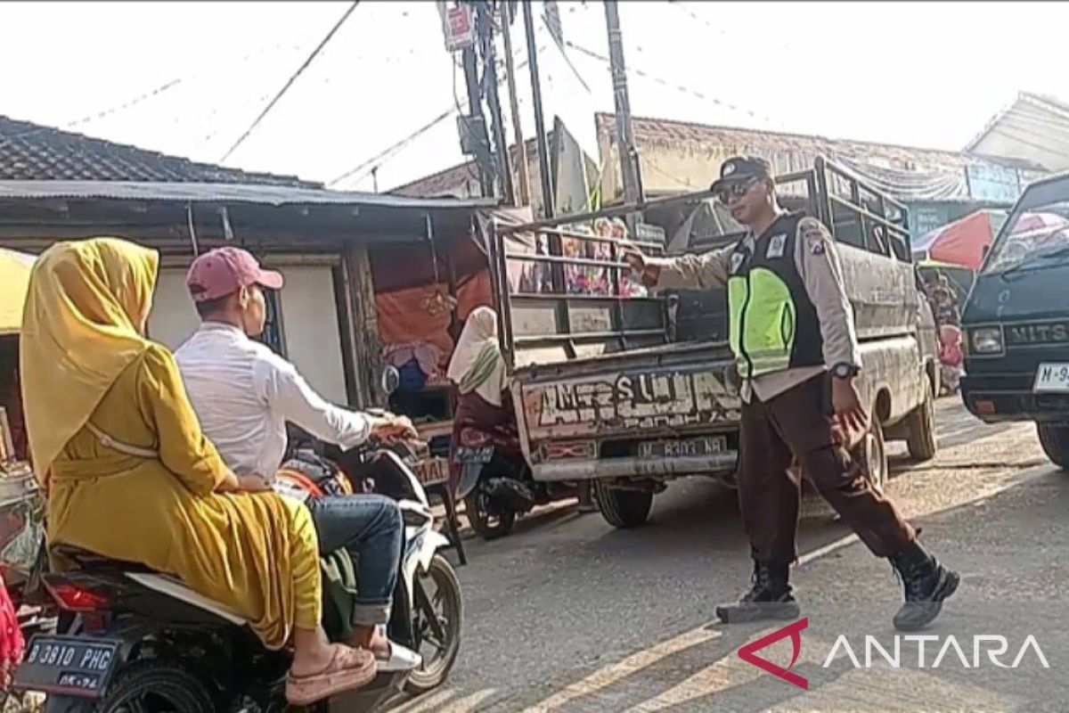 Sopir minibus pelaku tabrak lari akibatkan warga meninggal diburu polisi