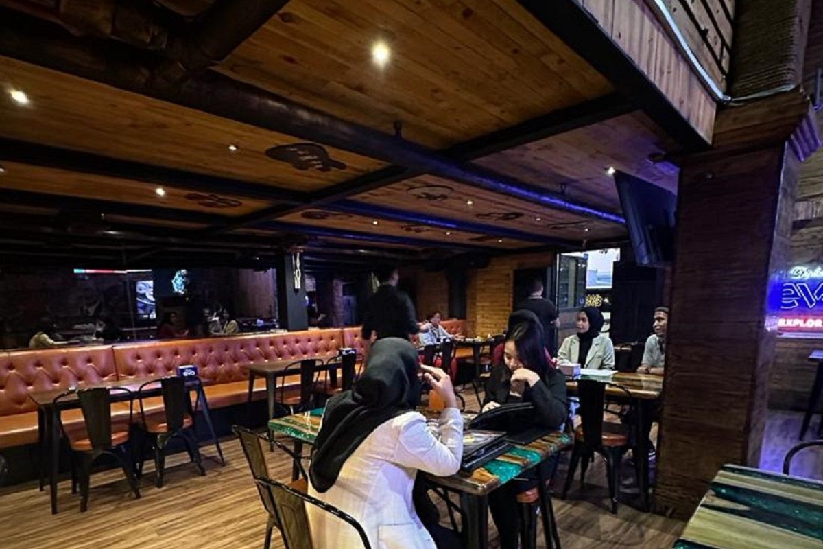 Wooden Bar, kafe ala Amerika di wilayah Serpong