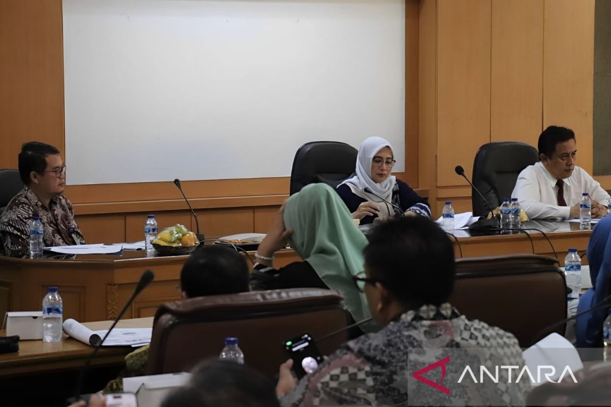 Komisi IX kunjungi Kabupaten Bekasi bahas upah pekerja