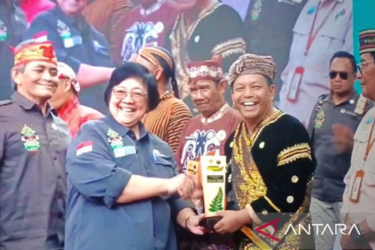 Nagari Pasia Laweh Agam raih Anugerah Konservasi Alam dari Mentri LHK