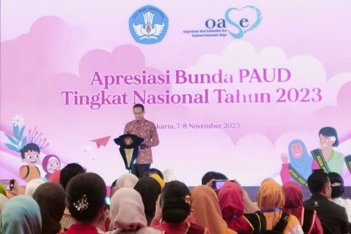 Bupati Bima raih penghargaan Bunda PAUD Nasional 2023