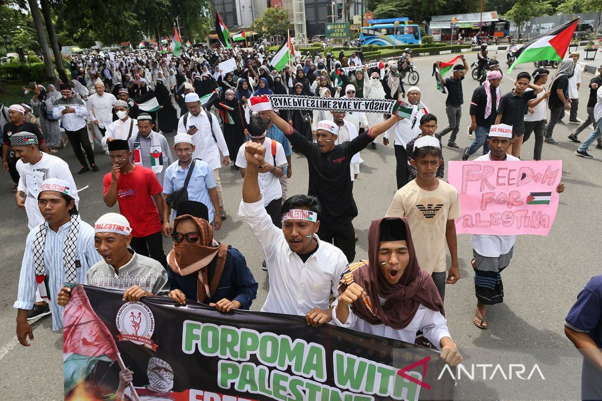 Ratusan warga Aceh aksi bela Palestina