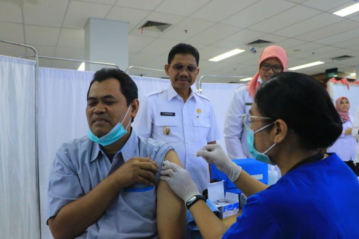 Pemkot Tangerang targetkan 7.754 nakes mengikuti imunisasi hepatitis B