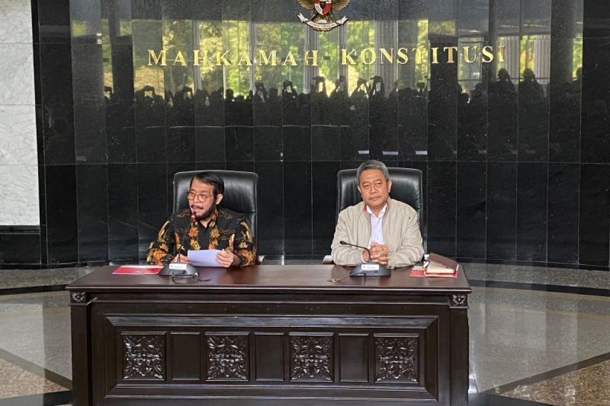 Hakim Konstitusi Anwar Usman buka suara pascaputusan MKMK