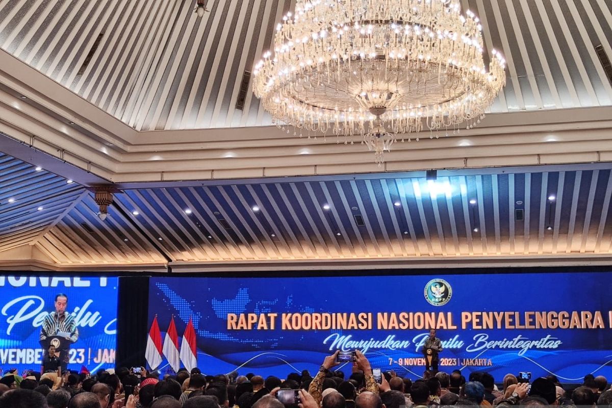 Presiden Jokowi sebut Jangan sampai di atas makan bersama tetapi bawah masih ribut
