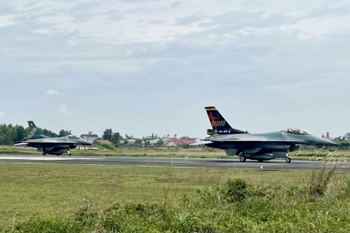 TNI AU dan Angkatan Udara Malaysia patroli bersama di Selat Malaka