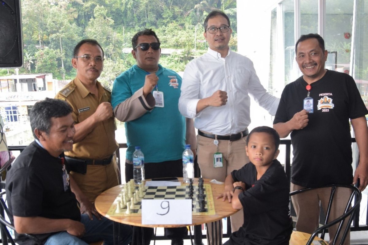 Sambut Hari Pahlawan, Regal Springs Indonesia gelar turnamen catur