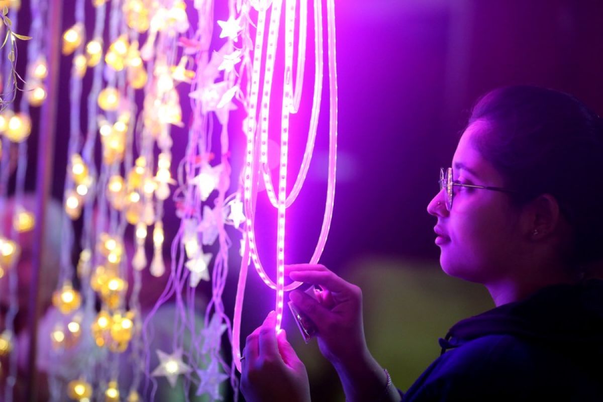 Album Asia: India sambut festival Diwali dengan penuh sukacita