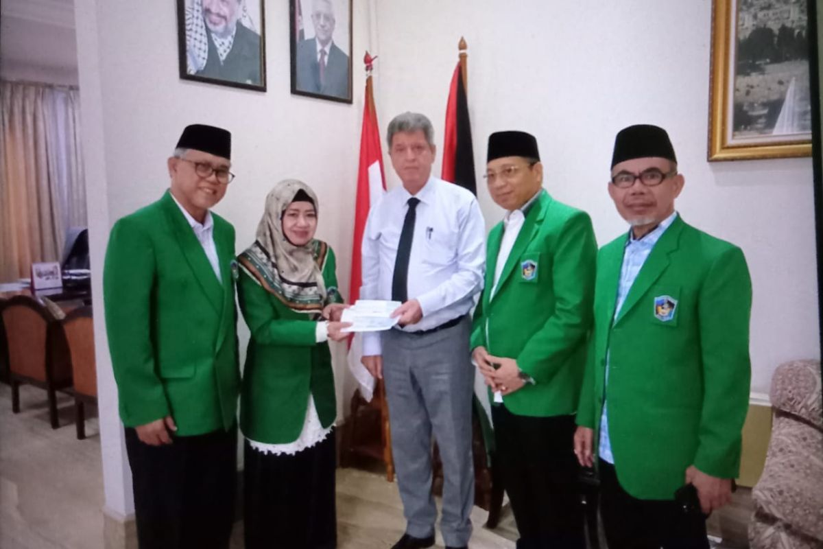 UMI Makassar serahkan donasi sebesar Rp2 miliar ke Palestina