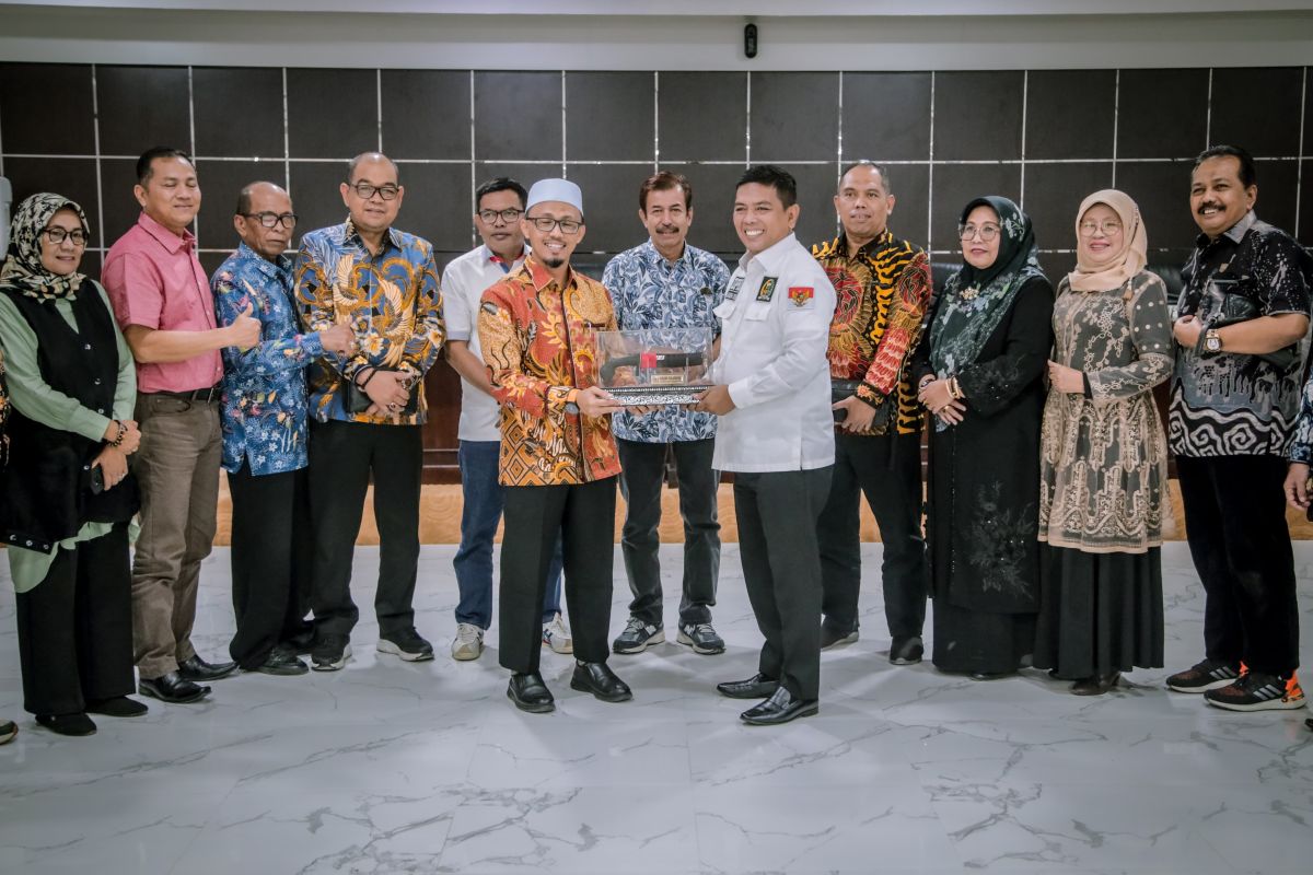 Ketua DPRD Banten Terima Kunjungan Bamus DPRD Sumbar