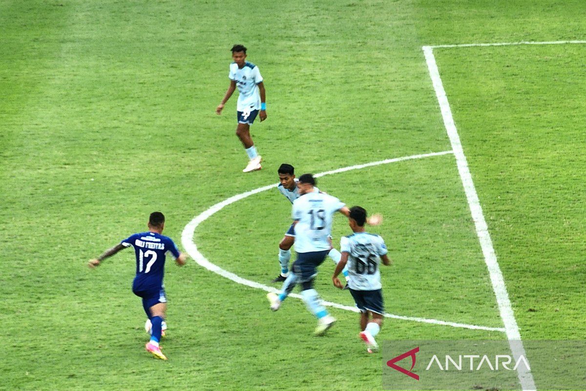 PSIS kandaskan Persita 4-0