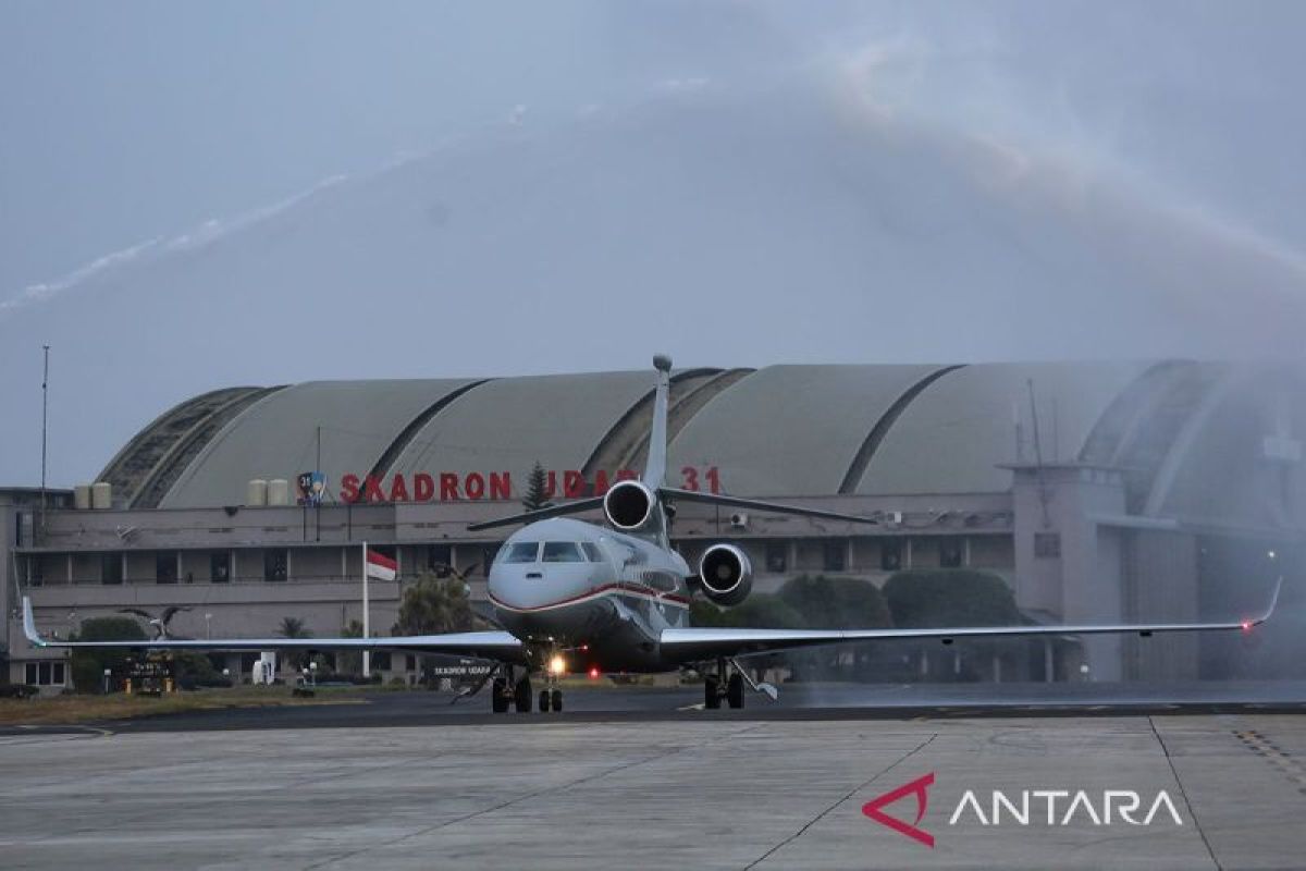 TNI AU sambut kedatangan pesawat Falcon 8X di Halim Perdanakusuma