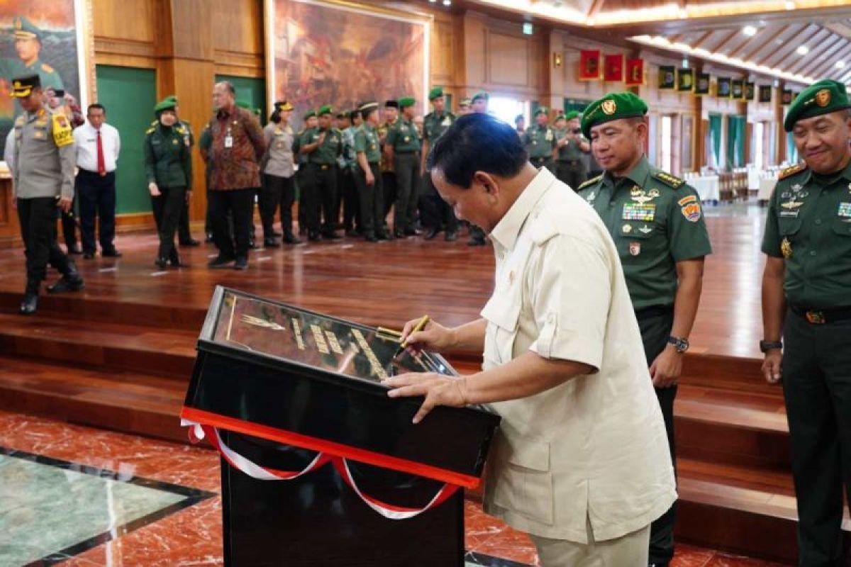 Menhan Prabowo Subianto resmikan Ruang Makan Husein Taruna Akmil Magelang