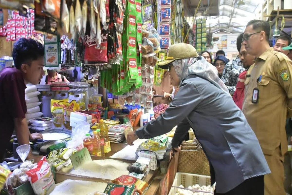 Pemkot Palangka Raya akan beri sanksi bila pedagang lakukan penimbunan barang