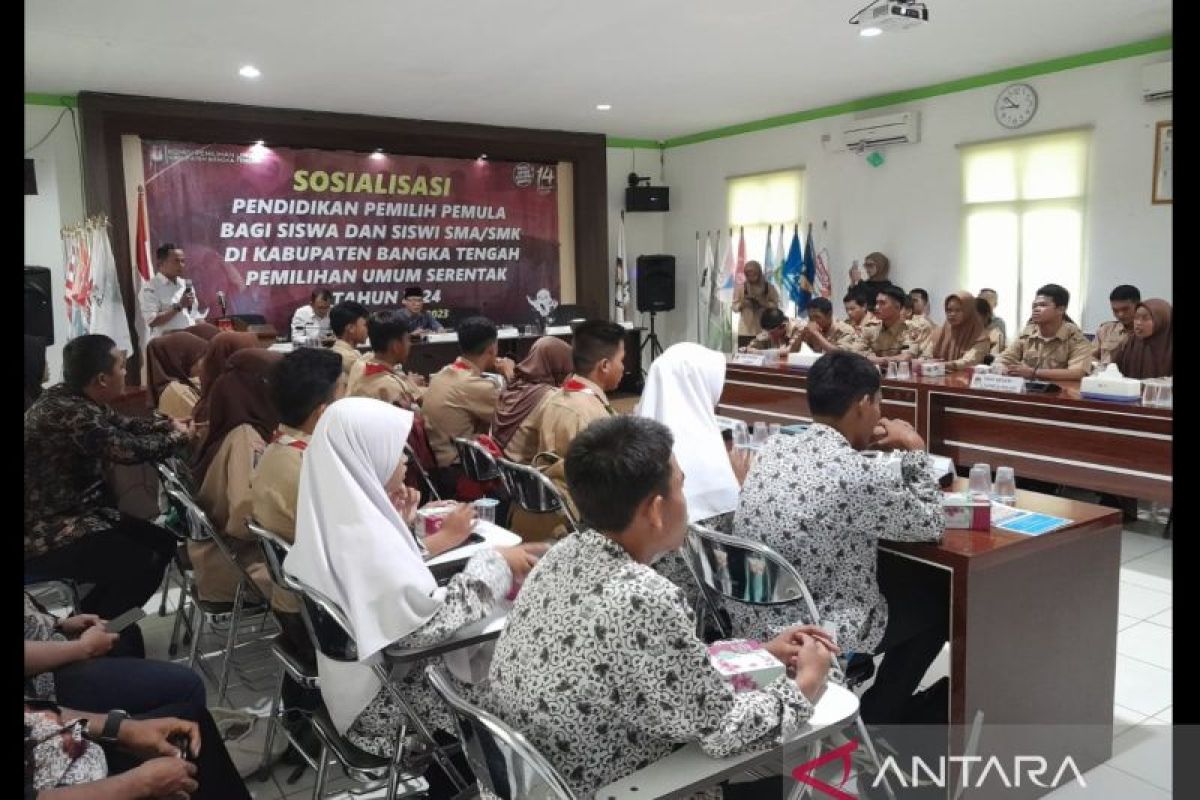KPU Bangka Tengah edukasi pelajar tentang pemilu