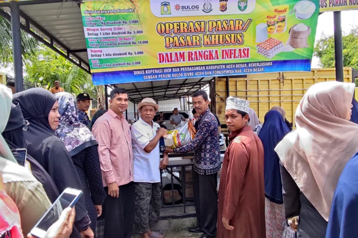 Aceh Besar gelar pasar murah khusus tekan inflasi