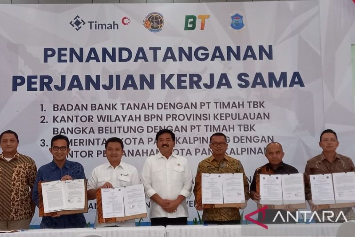 Menteri ATR serahkan sertifikat tanah rumah ibadah di Provinsi Kepulauan Babel