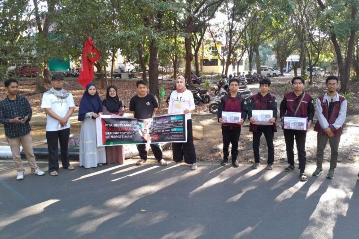 Hasanuddin University International Students from Palestine Participate in the Solidarity Action for Palestine