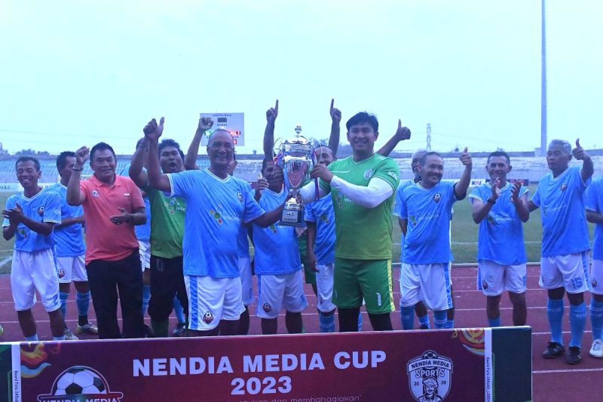 Tim legenda Jatim juara trofeo sambut Piala Dunia U-17