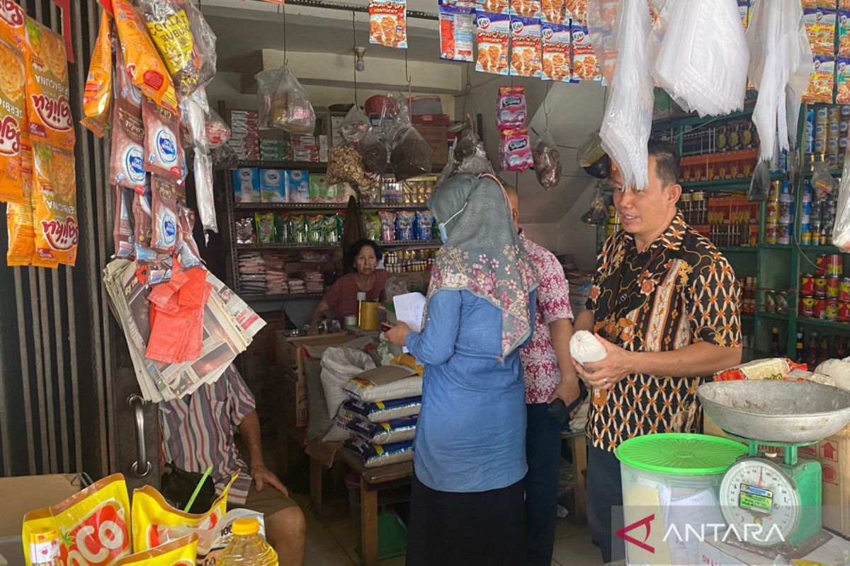 Disperindag Babel memastikan stok gula pasir aman dan stabil