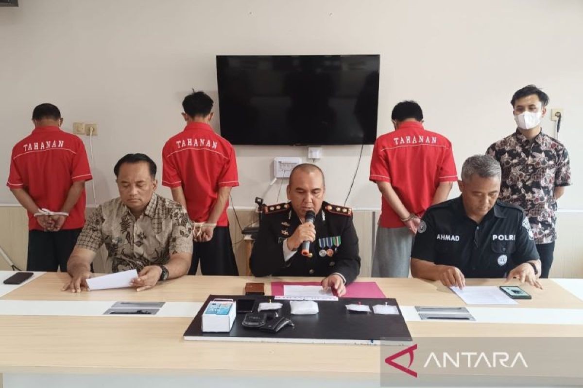 Polda Bengkulu tangkap tiga pengedar narkoba lintas provinsi