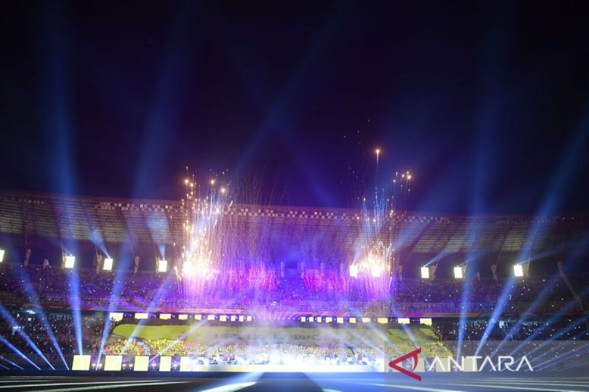 Meriah, pembukaan Piala Dunia U-17 di Surabaya