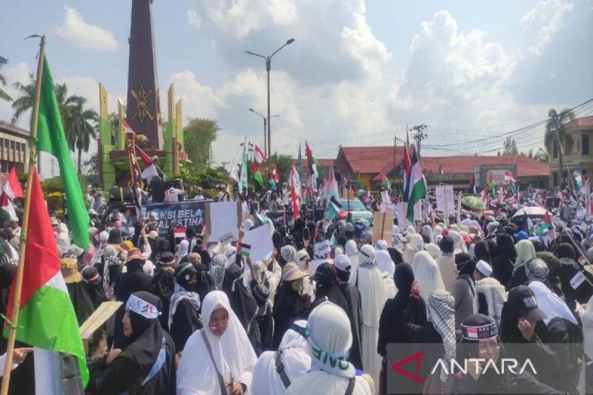 Ribuan warga Kotim dari lintas agama bersatu bela Palestina