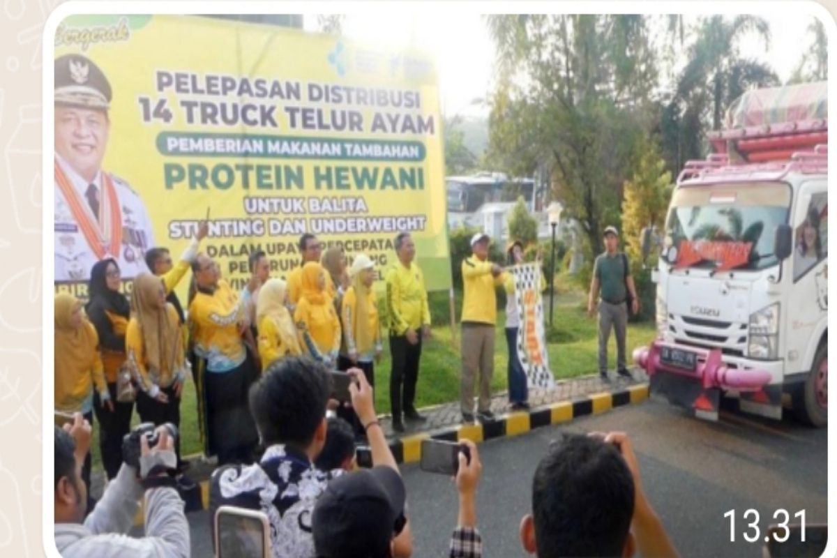 Governor sends off 14 trucks of eggs to prevent stunting