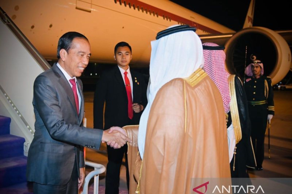 Presiden Jokowi tiba di Riyadh untuk hadiri KTT Luar Biasa OKI