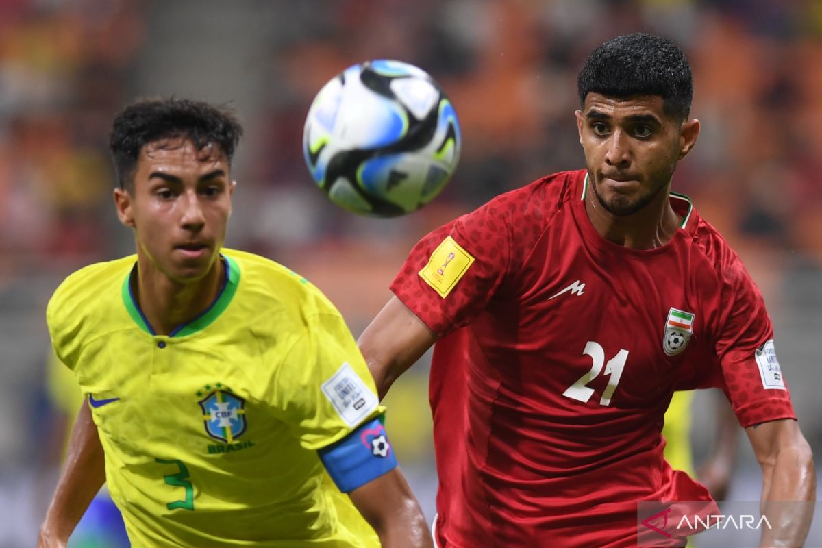 Manchester City datangkan bek muda asal Brasil Vitor Reis
