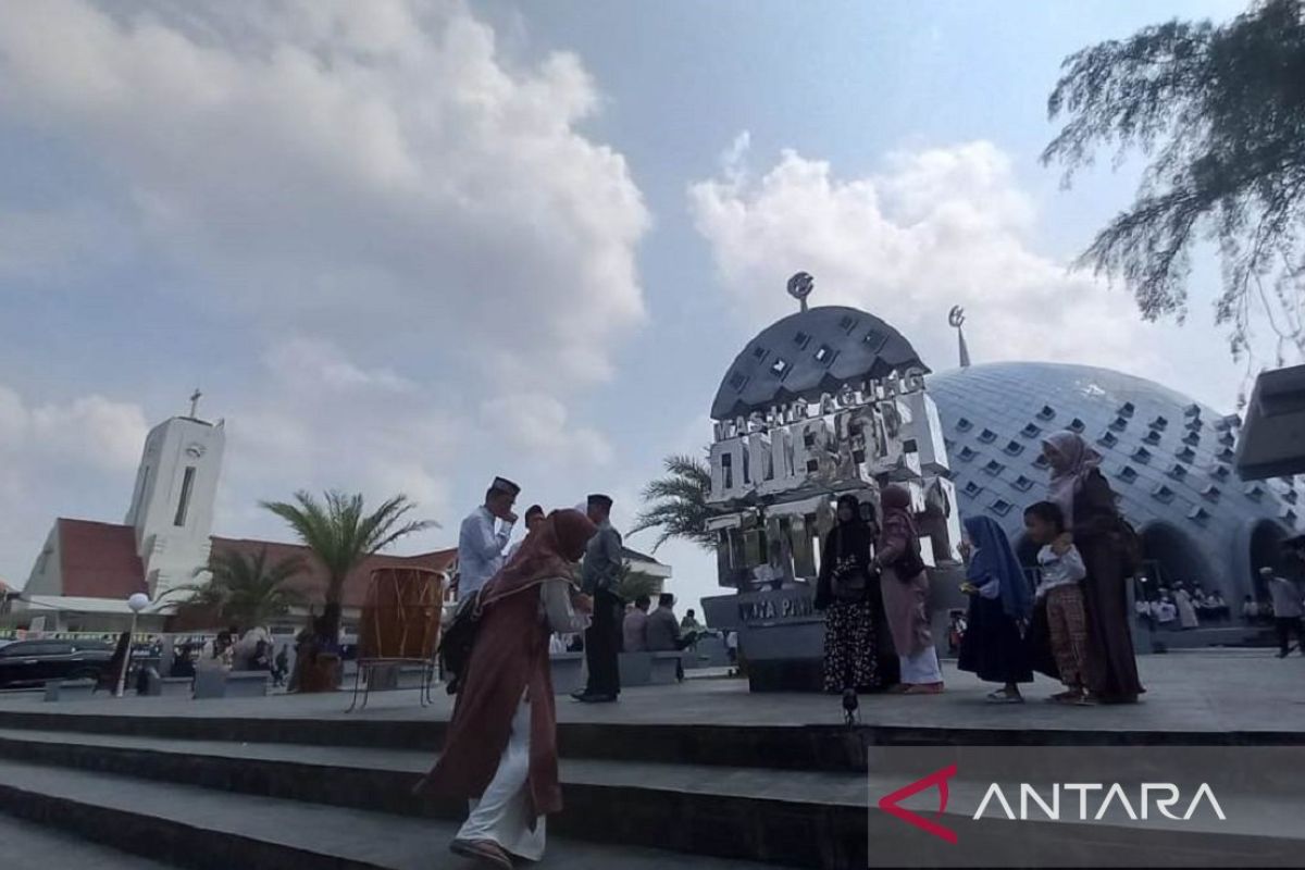 Masjid Kubah Timah lambang kerukunan umat beragama Babel