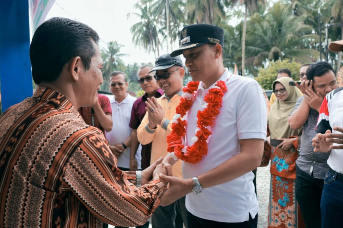 Plt. Bupati Sabar AS buka pertandingan futsal antar guru se-Pasaman Raya