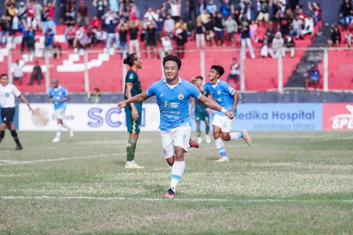 Kesebelasan Sulut United tundukkan Persipal skor 2-1 di Stadion Klabat