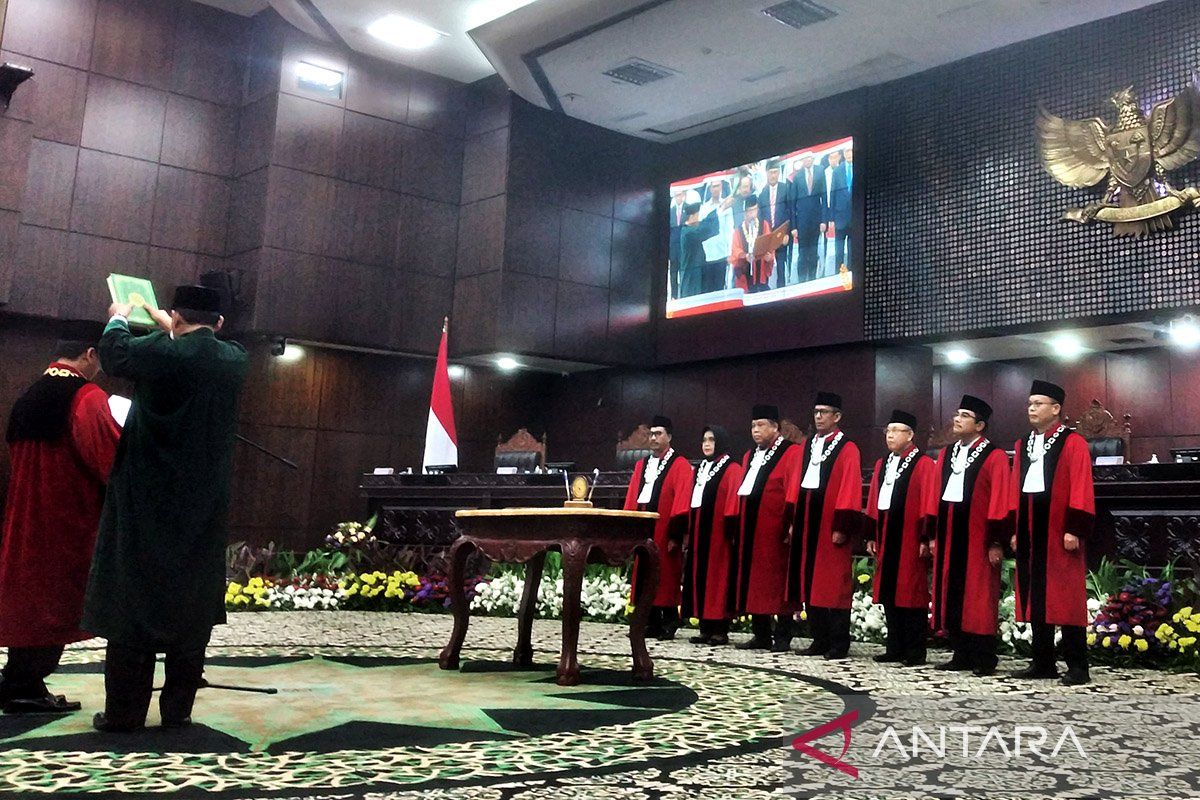 Suhartoyo dilantik jadi ketua MK gantikan Anwar Usman