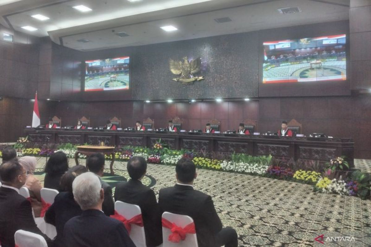 Anwar Usman tidak menghadiri pelantikan Suhartoyo jadi Ketua MK