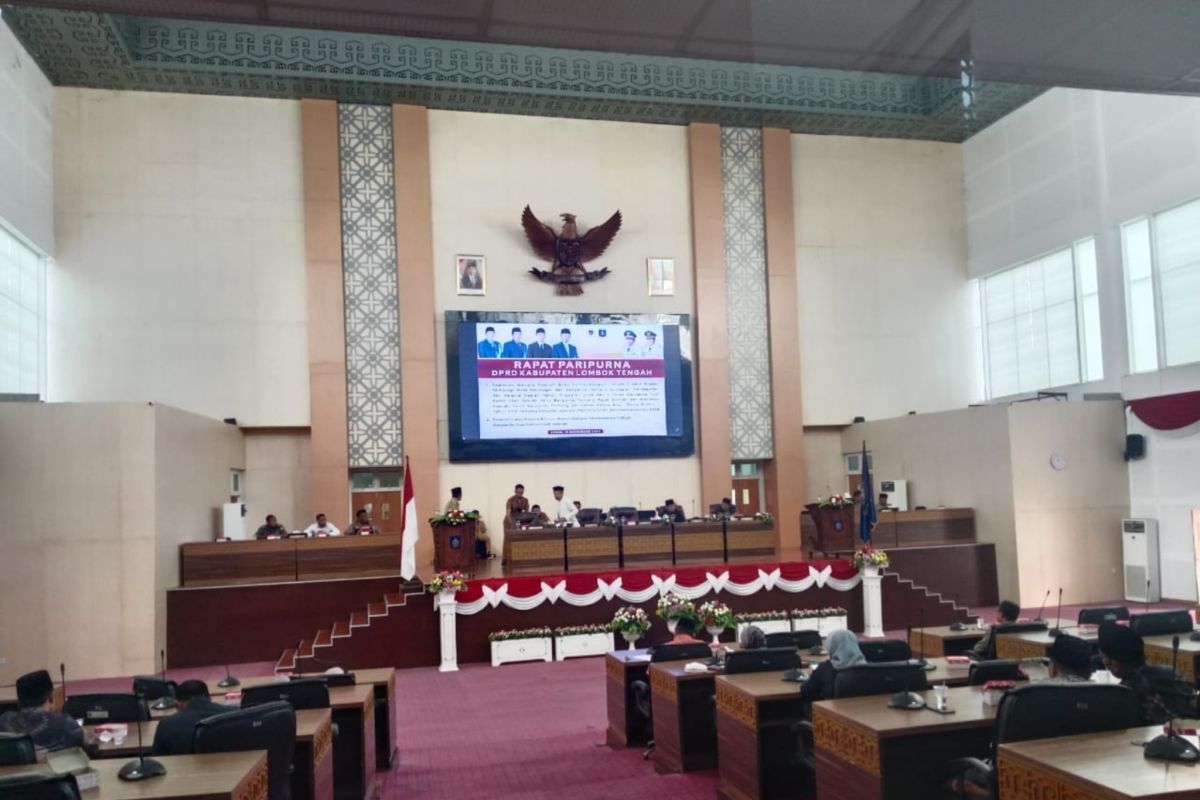 Pemkab Lombok Tengah sesuaikan Perda Pajak dan Retribusi Daerah