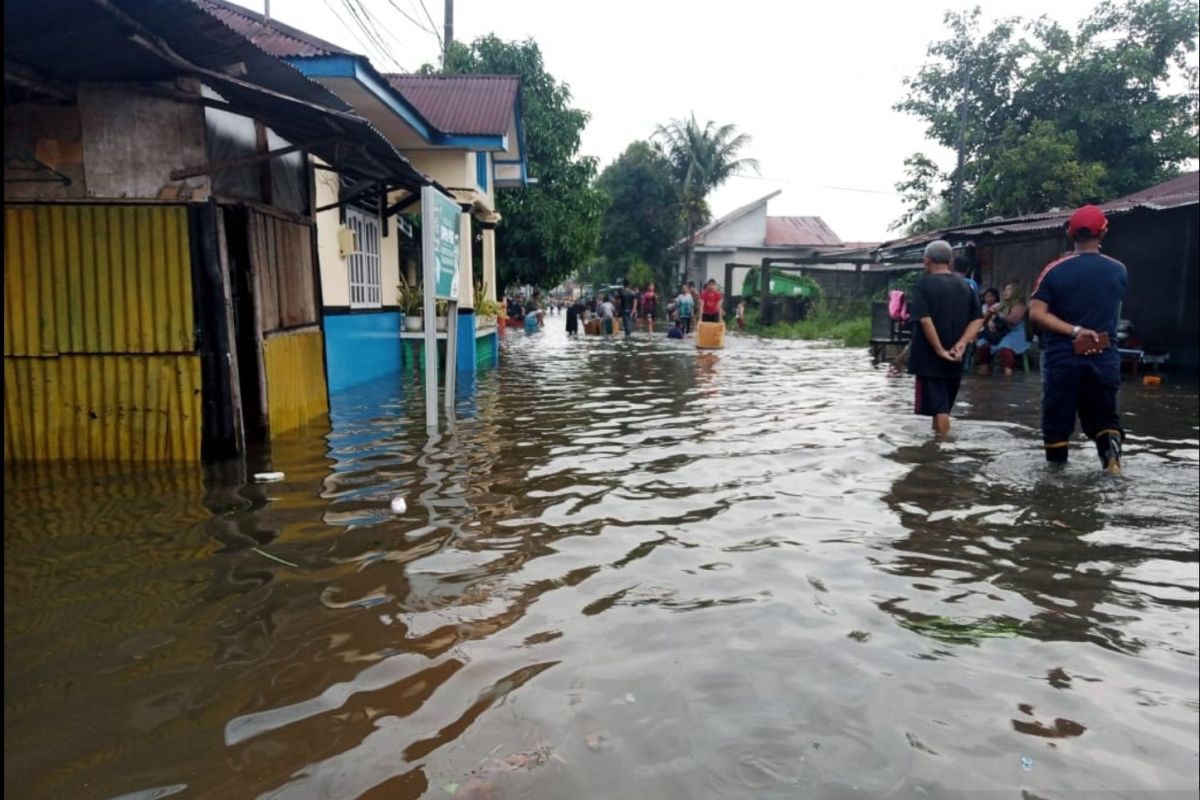 Empat kelurahan di Tanjung Pandan terendam banjir