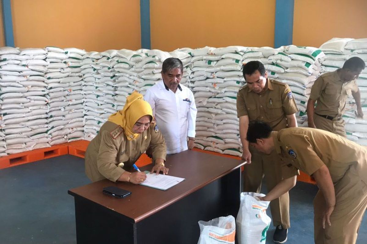 Pemkab Kolaka Timur salurkan 130 ton beras CPP kepada 13 ribu warga